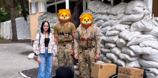 Львівська блогерка передала військовому шпиталю п’ять ексклюзивних колісних візків