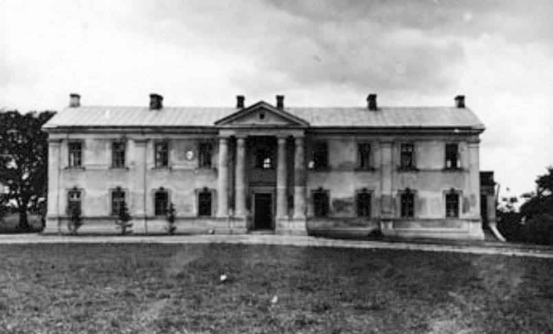 Перебудована на початку XX ст. офіцина