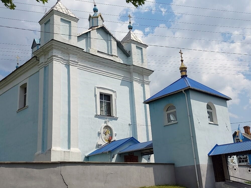 Колишня уніатська церква Різдва Пресвятої Богородиці. Тепер православний xрам