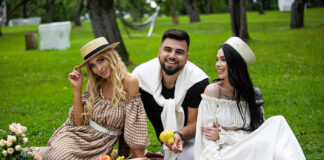 Українські топ-блогери Пустовіт та Настя Стадник, а також співачка Андріана