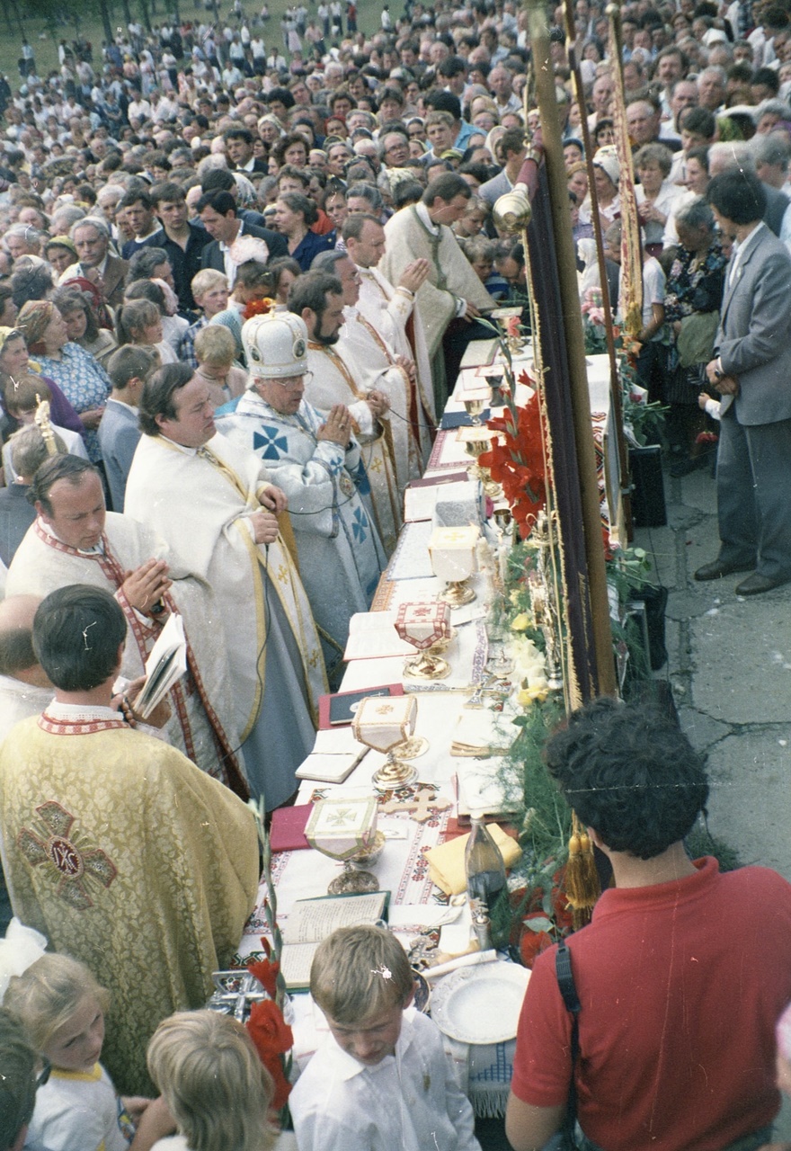 Богослужіння на підтримку УКГЦ. Івано-Франківськ, серпень 1989 р. Світлив Богдан Гладун