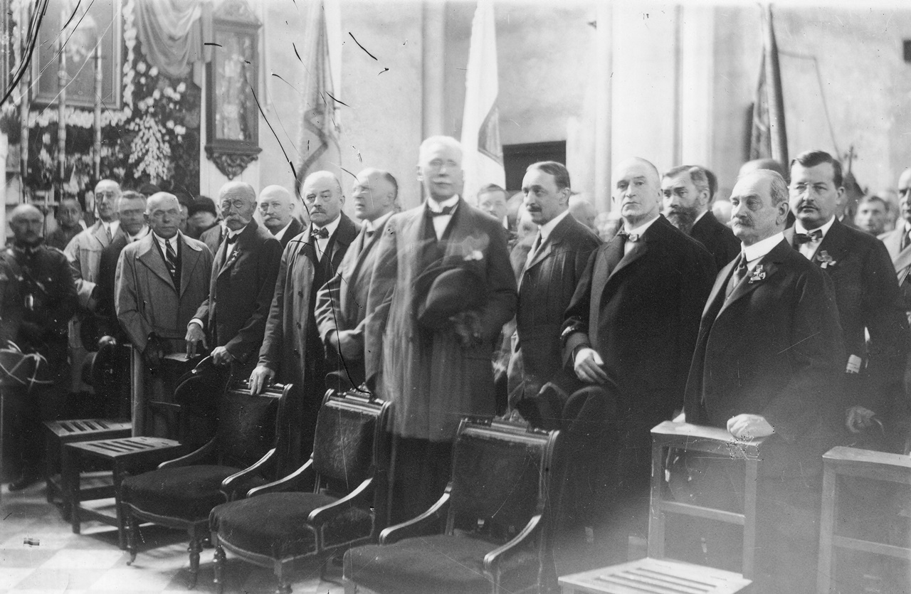 Свята меса в костелі Святої Ельжбети, 1880-1930-ті роки