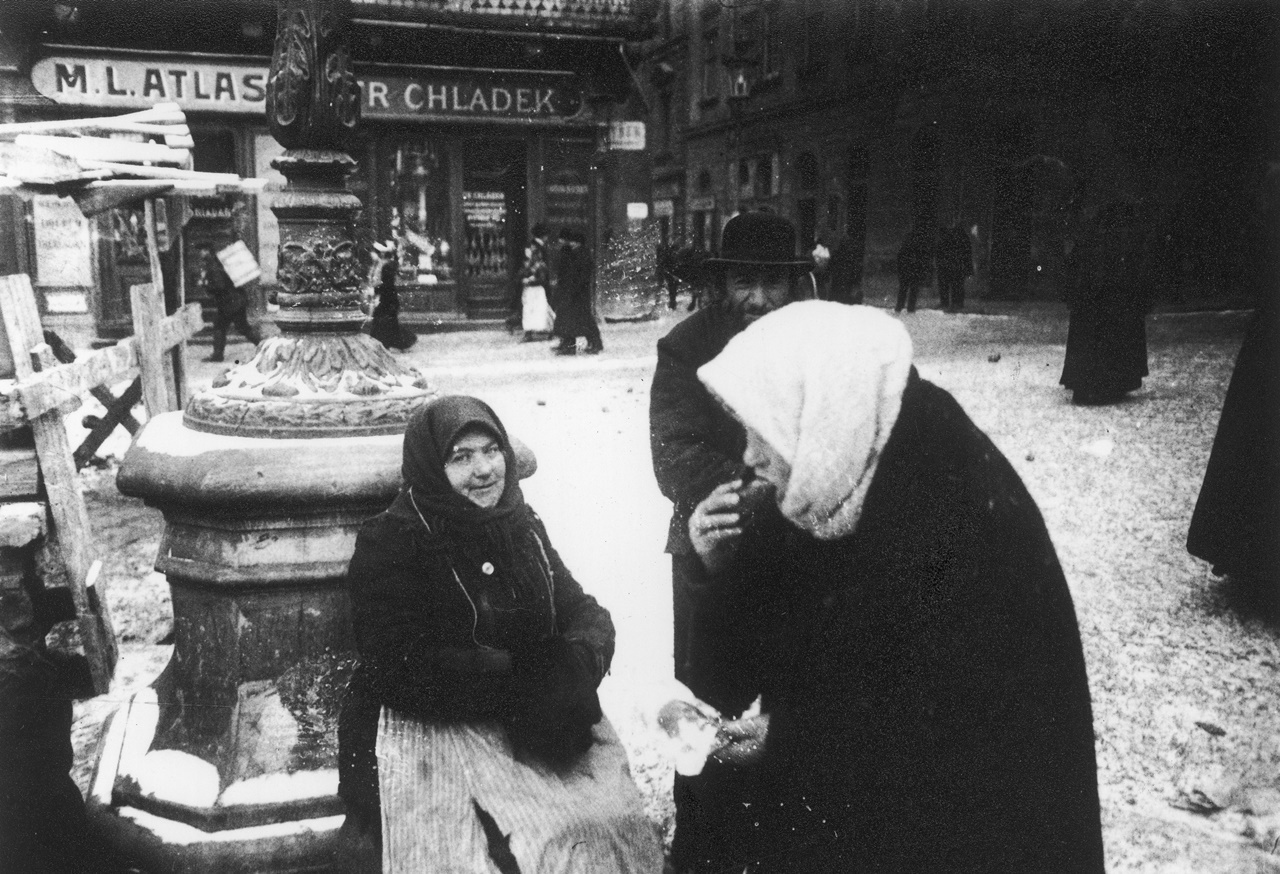 Вулична торгівля, 1880-1930-ті роки