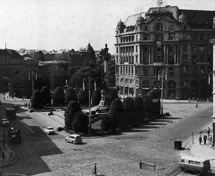 Площа Міцкевича. Source: Rumjancev collection (Міський медіаархів)