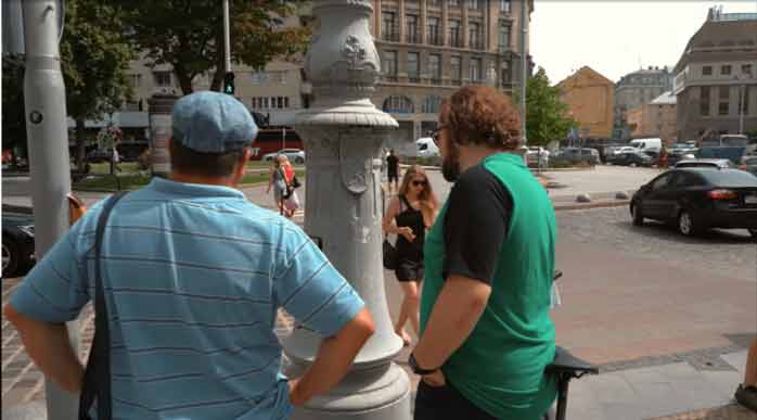 Відреставрований п'єдестал фірмою Оберіг-Груп. Source:CHAPLINSKY VLOG