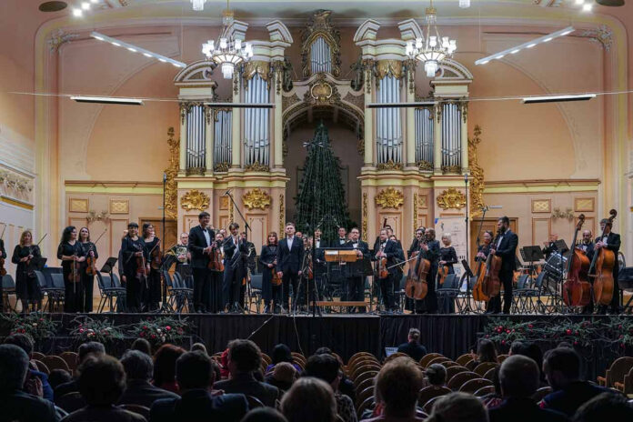 Нагородження переможців Конкурсу молодих вокалістів імені Сліпака Фото: Віталій Грабар