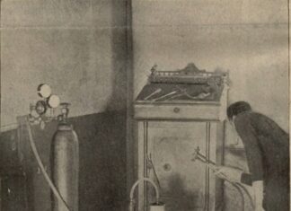 Апарат-автоген для різання металу, який використовували “ведмежатники” на початку ХХ століття. Nowości Illustrowane, 1911 рік