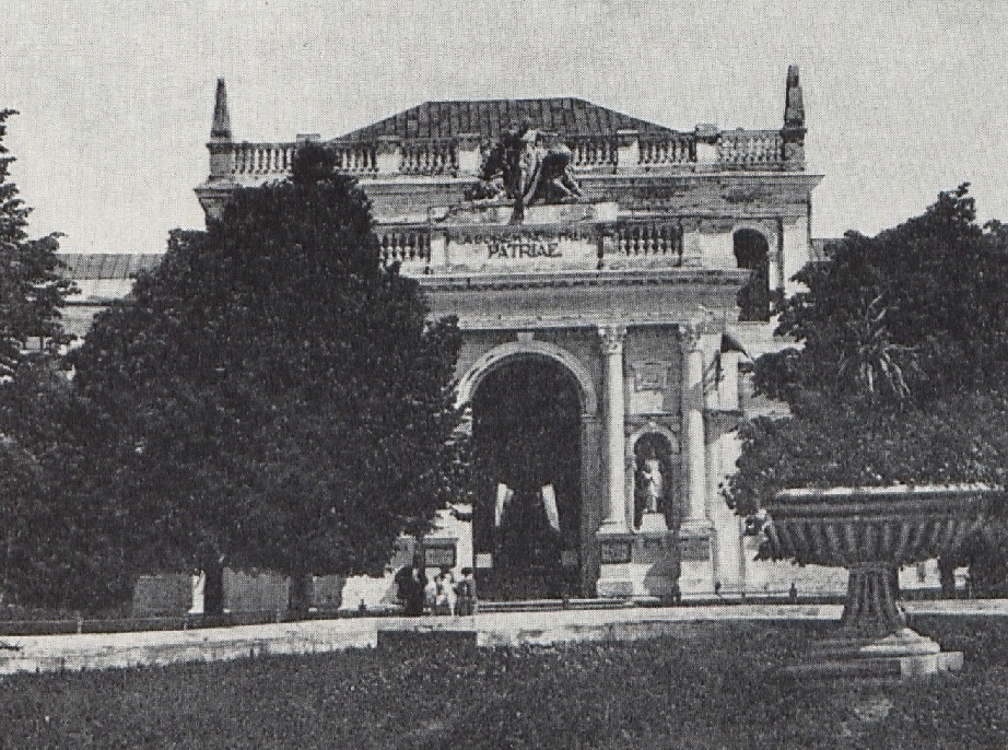 Головний павільйон Східних Торгів