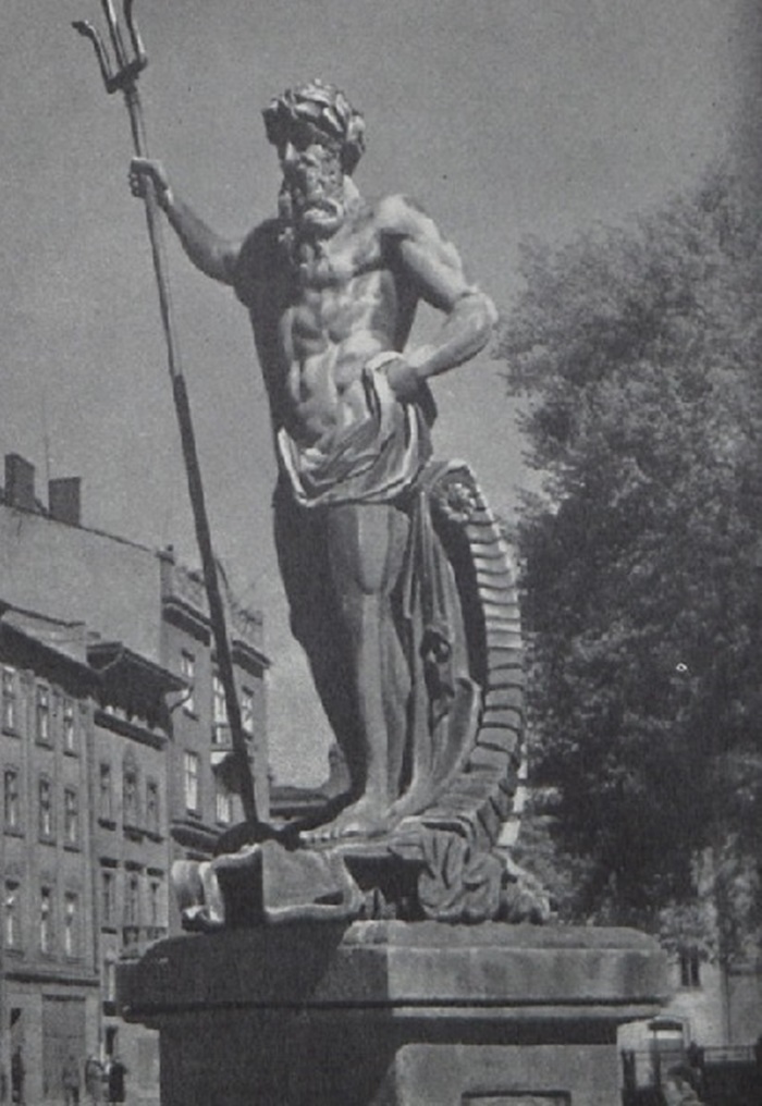 Фонтан «Нептун»