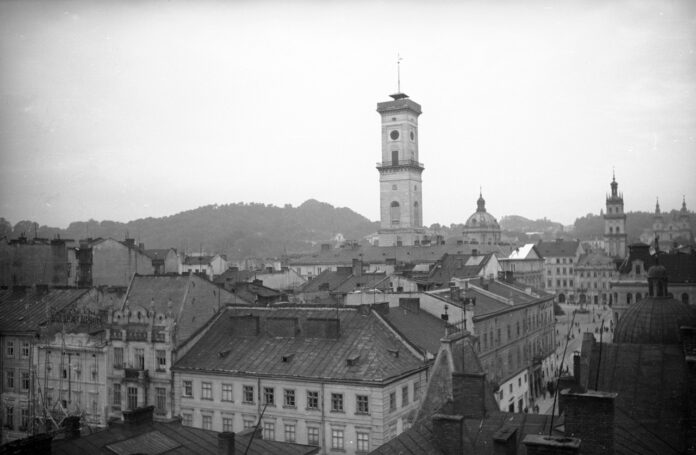 Панорама Львова, 1938 р. Фотограф Генрик Поддембський