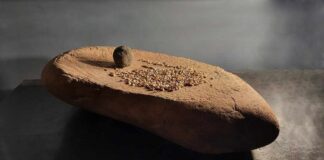 Трипільська зернотерка зі с. Спас на Коломийщині. фото ZAXID.NET