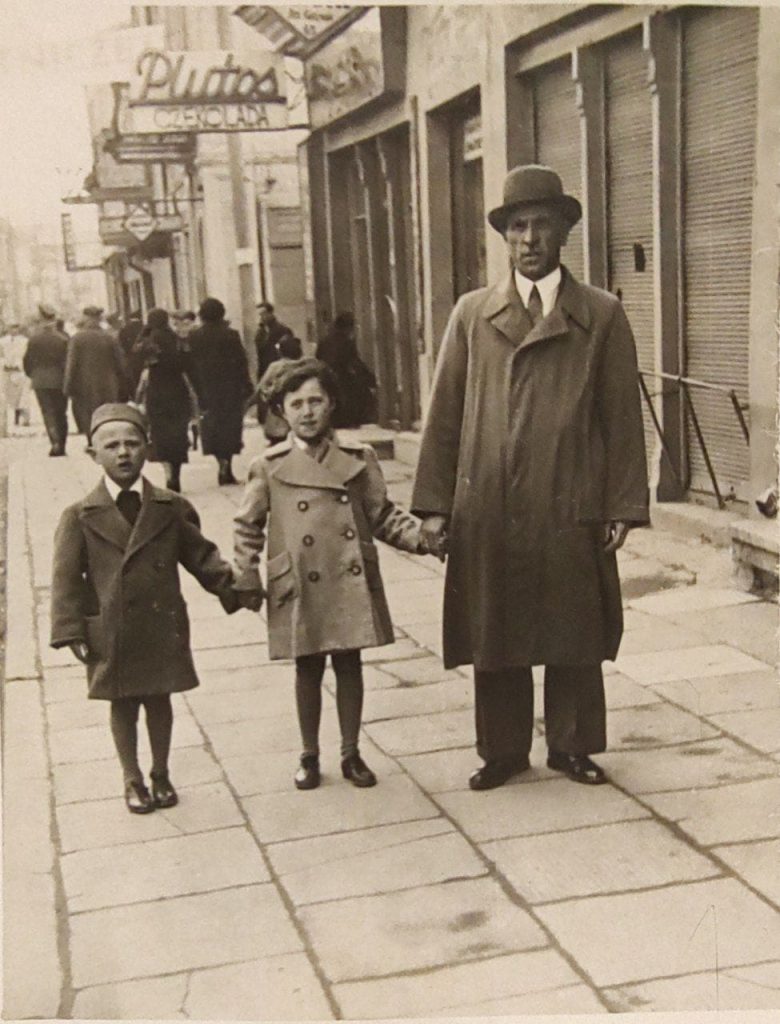 “Plutos”. З фейсбук-сторінки “Старе Рівне. Рівне історичне”