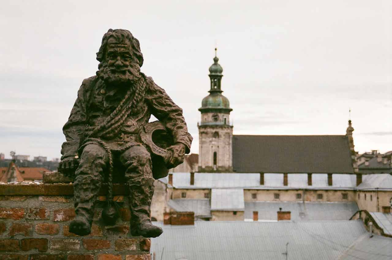 Світлина з фотовиставки Олександра Звіра "Музика архітектури"