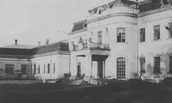 Палац Потоцьких в Кристинополі, 1918-1939 роки.