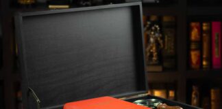 Старовинні книги: чудовий подарунок з будь-якої нагоди