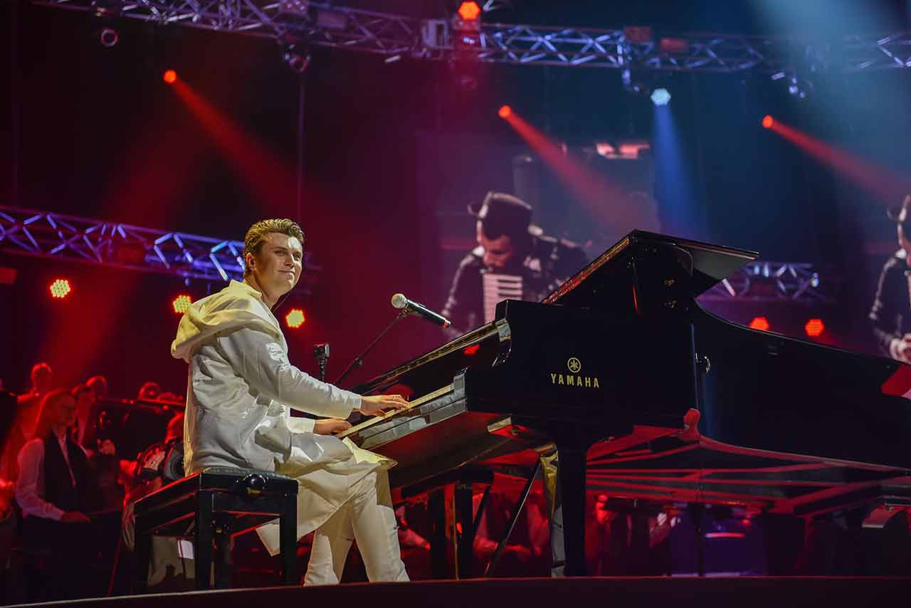 Євген Хмара