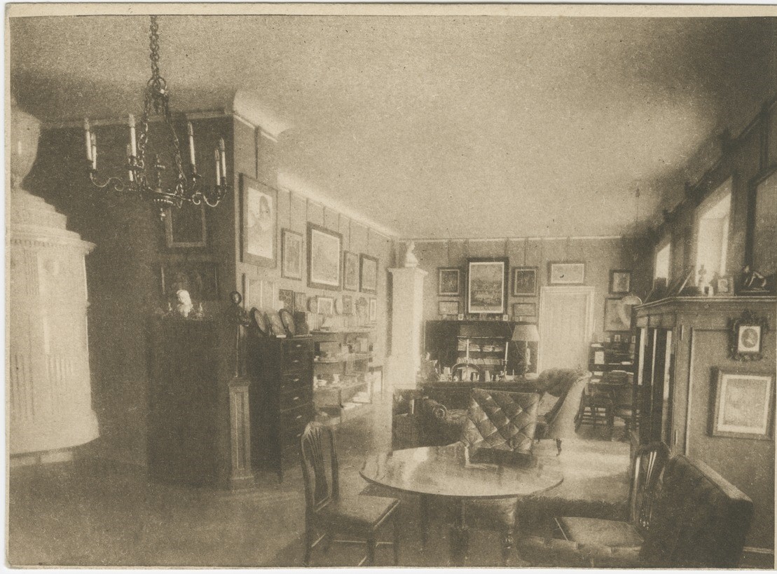 Інтер'єр палацу Жевуських-Лянцкоронських в Роздолі на Львівщині, кін. ХІХ-поч. ХХ ст.