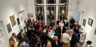 Відкриття Виставки «Лицарі Світла» У Парижі Картини Військових Митців І Володимира Патика