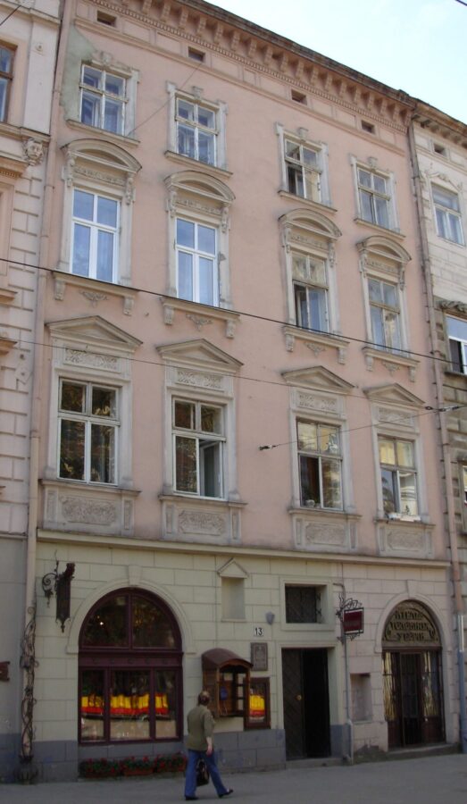 Алембеківська кам'яниця. Фото з https://uk.wikipedia.org/