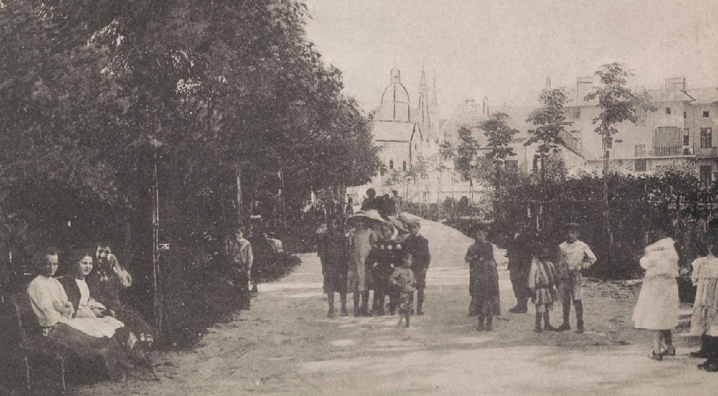 Міський парк, Золочів, листівка до 1918 р