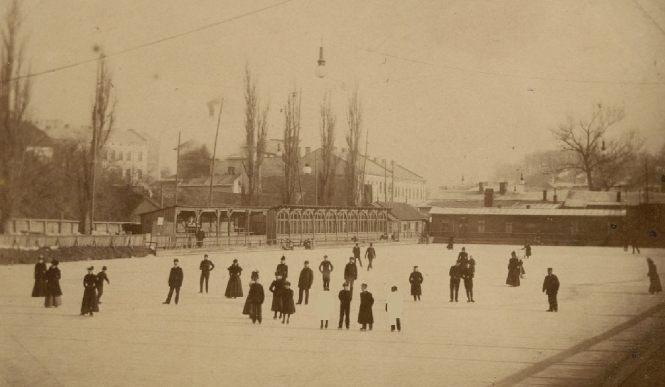 Львівʼяни на ковзанці, колишня вул. Пелчинська, 1908 рік.