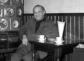 Станіслав Єжи Лец, 1964, в одній із варшавських кав'ярень, фот. CAF/PAP