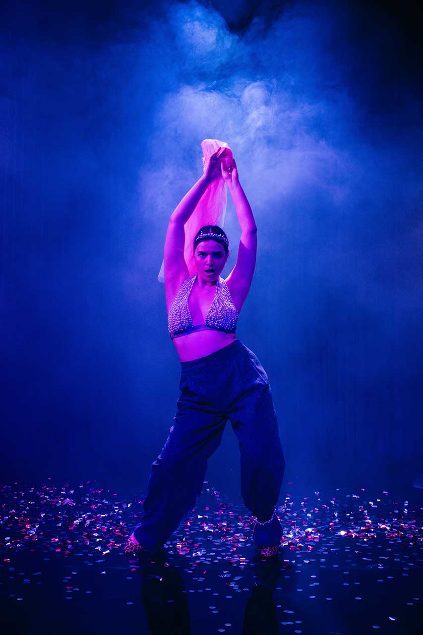 Фото з репетиції вистави “Жага”, світлила Христина Куч