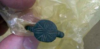 Львівські митники завадили вивезенню за кордон стародавніх перснів XII-XIV ст.