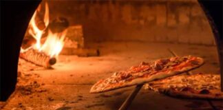 Піца на дровах