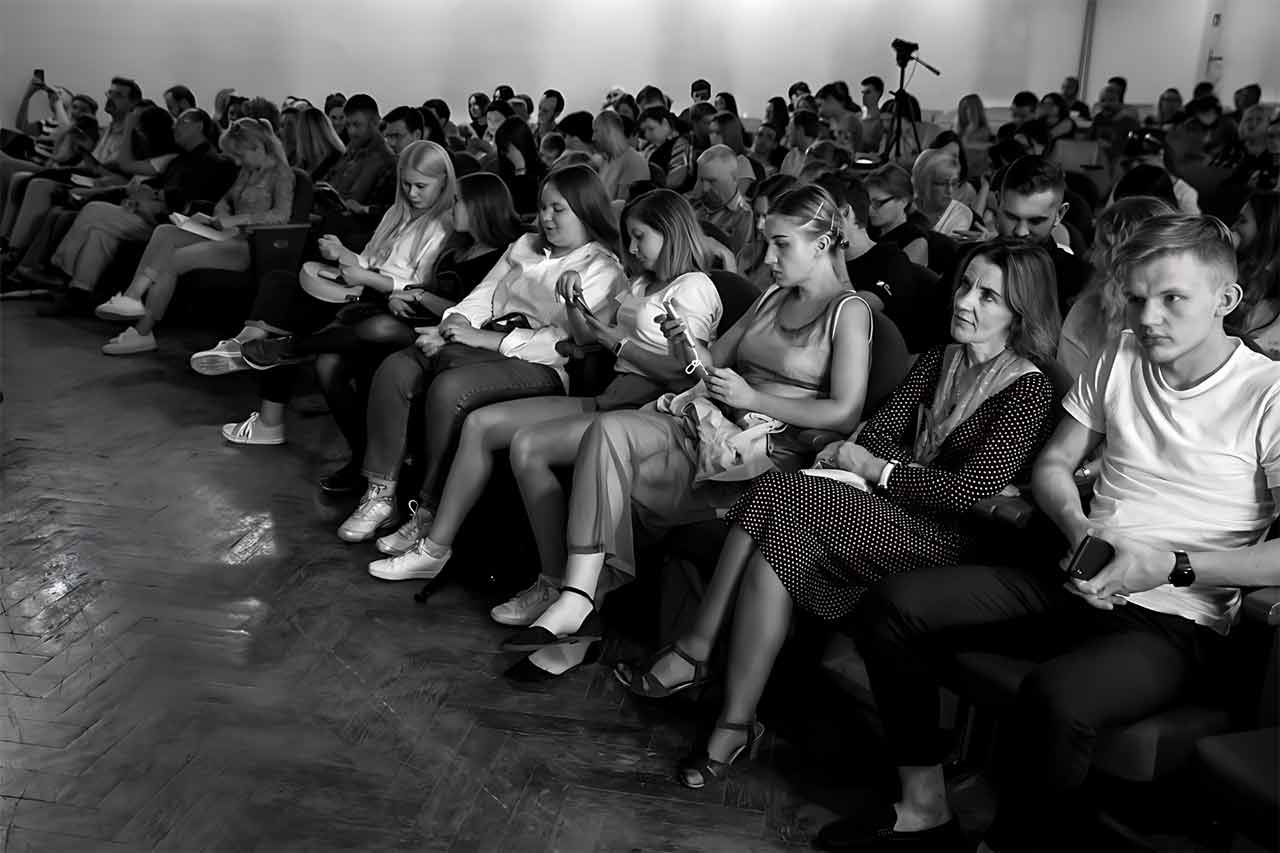 Фото з минулих років фестивалю “Місяць авторських читань”