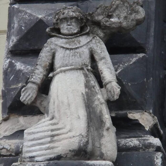 Шольц, вікно, Анчевський і Зиморович, або кому у Львові жити важко