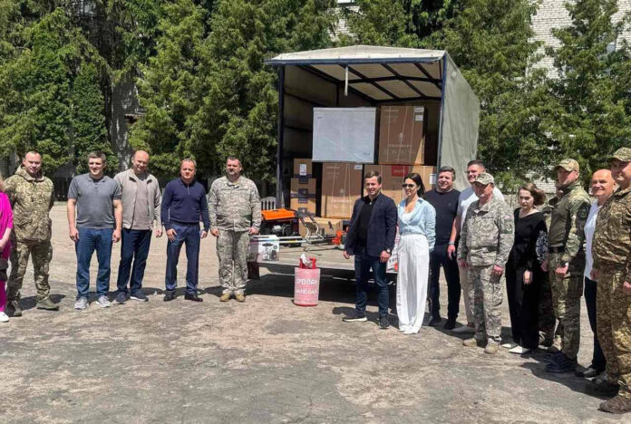 Благодійниками передали безпілотники «Сіромаха», «Mavic», тепловізори, а також інше військове обладнання нашим бойовим підрозділам.