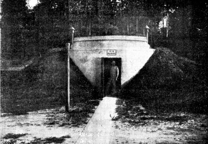 Водозбірний колодязь в с. Воля Добростанська. Світлина із брошури С. Александровича "Водогін львівський", 1902 р.