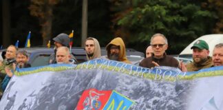 У День Незалежності України волонтери з Литви, Латвії та Естонії передали понад 80 автомобілів для українських воїнів