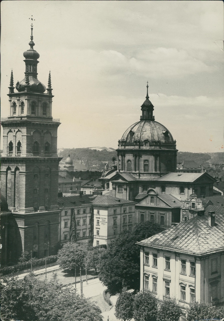 Вежа Корнякта та Домініканський собор, 1939-1942 рр.