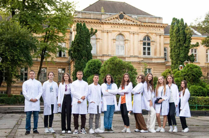 У ЛНМУ завершилася вступна кампанія: найвищий бал в Україні та друге місце за «бюджетниками»