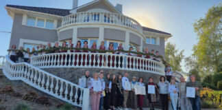 Створення найдовшого елементу “весільної долі” у межах традиційного обряду “Заплітання долі”