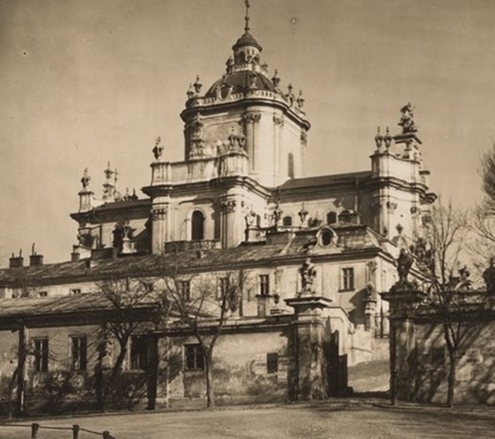 Собор Святого Юра, 1920-30-ті рр.