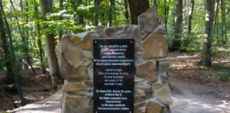 Відкриття пам’ятного знаку на честь жертв Голокосту в Брюховичах