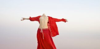 Робота з проєкту Валерії Бучук «Поезія присутності»