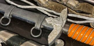 Львівська митниця передала музеям конфісковані артефакти