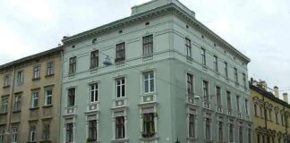 Будинок виходить одним фасадом на вулицю Ставропігійську, іншим – на вулицю Федоровича. Фото зі сайту “Прадідівська слава”