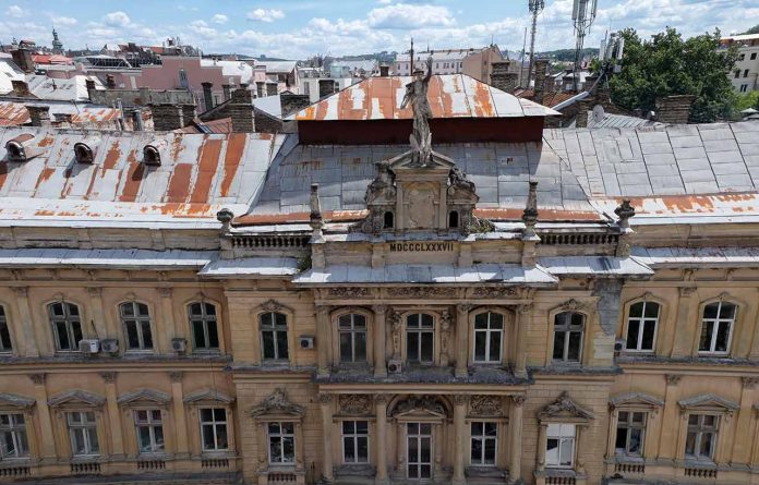 Будинок на Січових Стрільців, 3