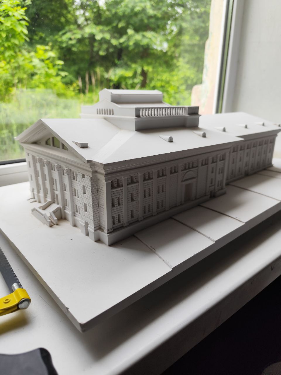 Гіпсовий макет Драмтеатру. Автор ГО "Історія в руках", м. Рівне