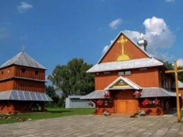 Дерев'яна церква Симеона Стовпника в селі Лісневичі