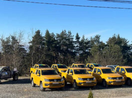 Ще 8 пікапів від організації Music for Ukraine вирушили на фронт