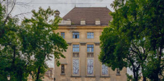 Львівський академічний обласний театр ляльок