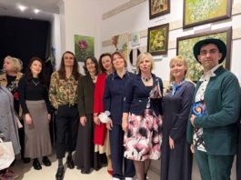 Відкриття виставки «Симфонія квітів» в галереї «Крила»