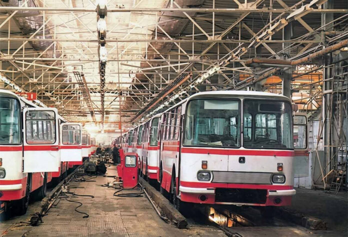 Львівський автобусний завод